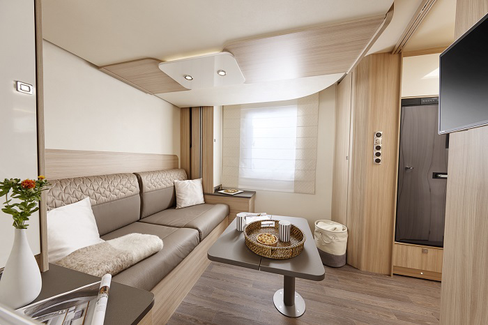 Rear sofa in the Burstner T745