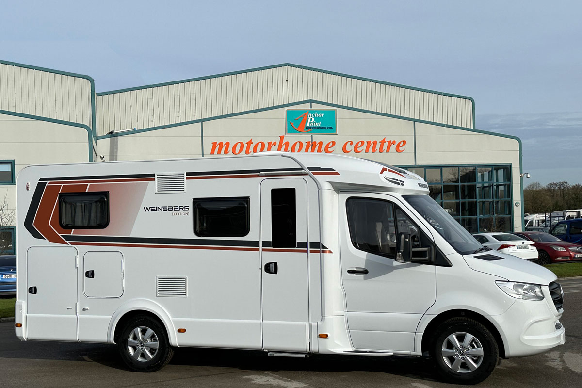 Weinsberg Cara Compact on a Mercedes|Weinsberg Cara Compact MB640 MEG Automatic Rear|Weinsberg CaraCompact Garage|Weinsberg Cara Compact MB 640 Lounge|Weinsberg Cara Compact MB 640 MEG Seivel Seats|Weinsberg Cara Compact MB 640 MEG Habitation|Weinsberg Cara Compact MB 640 MEG Kitchen|Weinsberg Cara Compact MB 640 rear beds over garage|Weinsberg Cara Compact MB 640 Washroom||