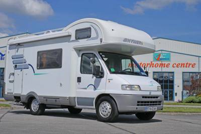 Hymer Camp 1999|Hymer Camp 1999|Open plan living area|Hymer Camp 1999|Kitchen|Hymer Camp habitation|Hymer Camp lounge|Washroom|